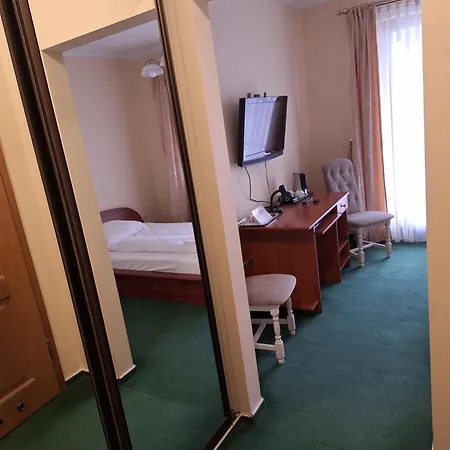 Malwa Hotel 2*